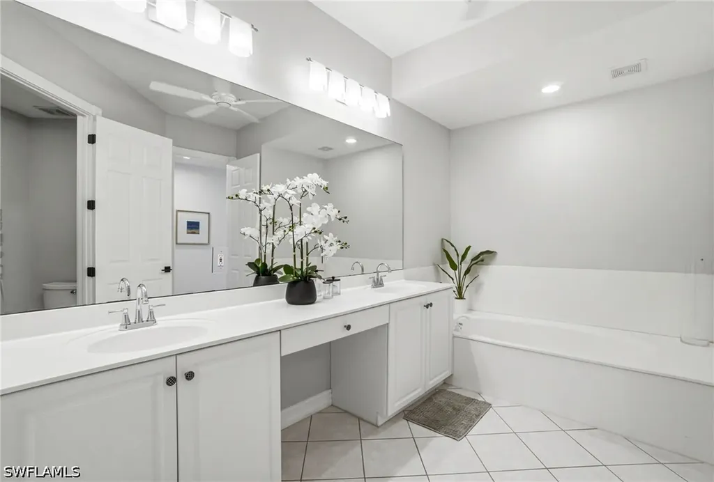 1835 Les Chateaux Boulevard Naples FL 34109