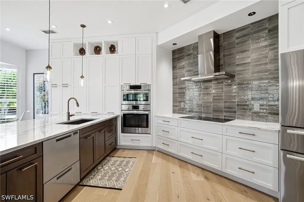 1835 Les Chateaux Boulevard Naples FL 34109