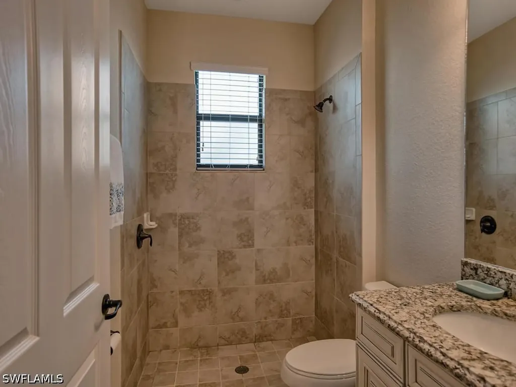 2850 Aviamar Circle Naples FL 34114