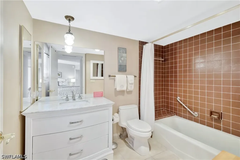 10701 Gulf Shore Drive Naples FL 34108