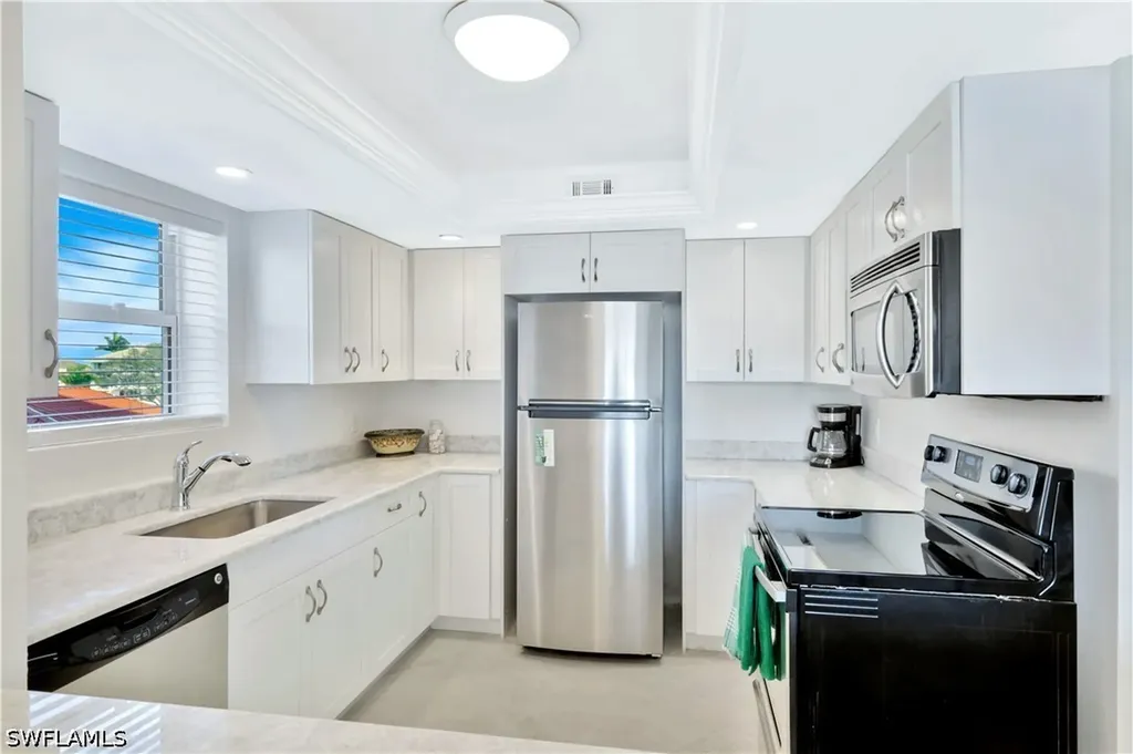 10701 Gulf Shore Drive Naples FL 34108
