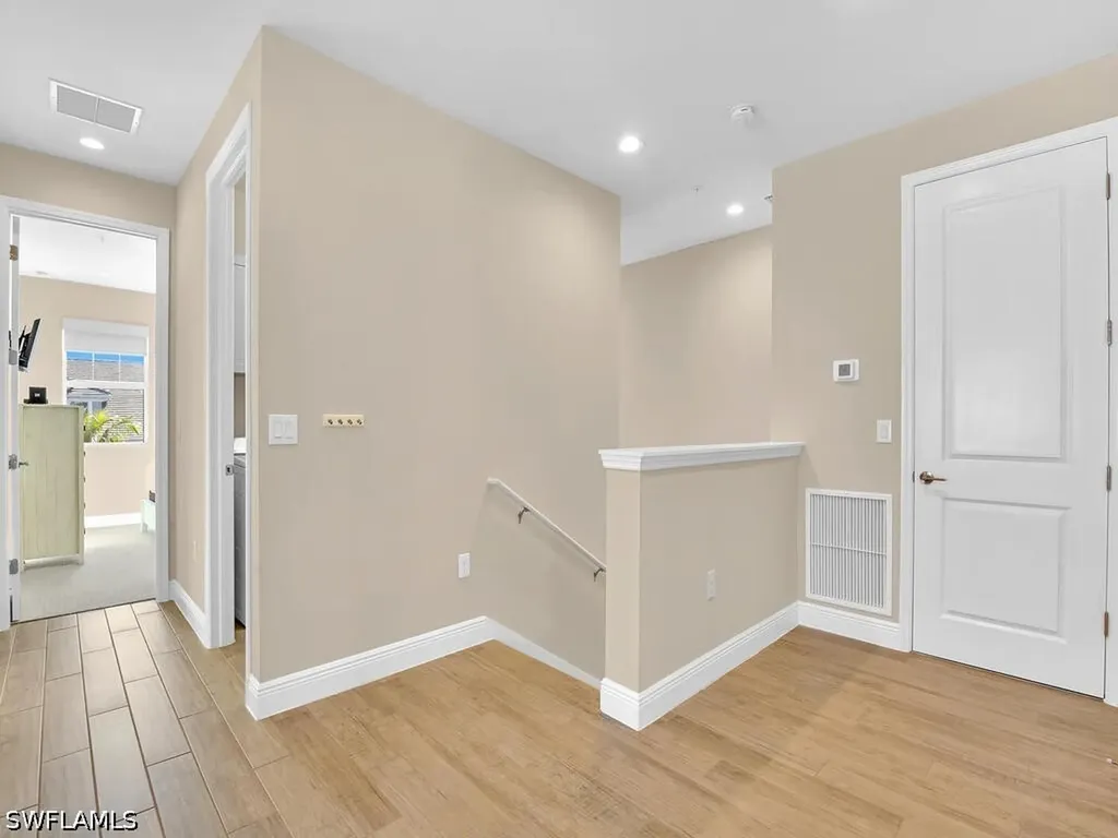 2561 Seychelles Drive Naples FL 34112