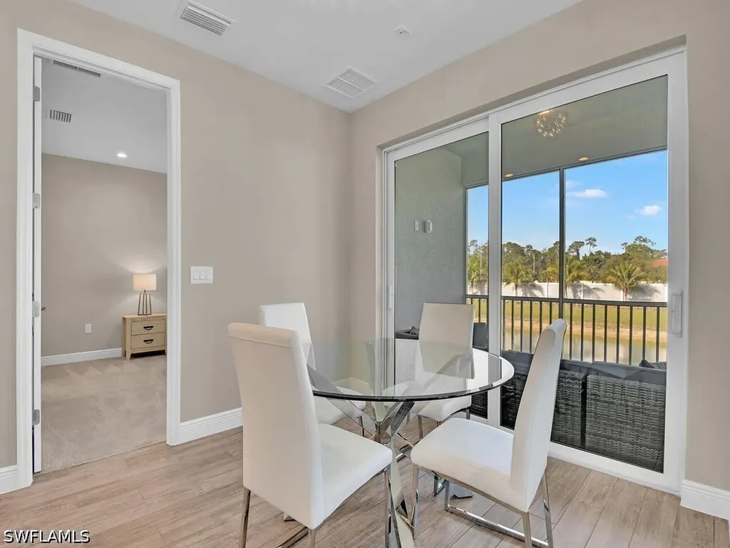 2561 Seychelles Drive Naples FL 34112