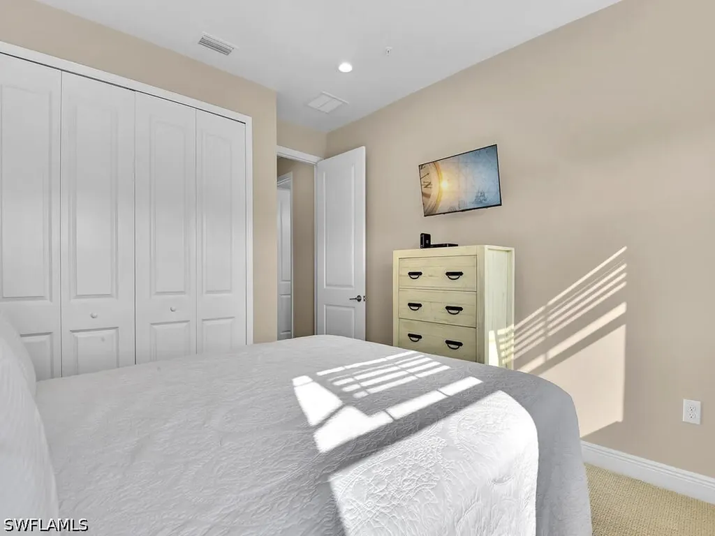 2561 Seychelles Drive Naples FL 34112