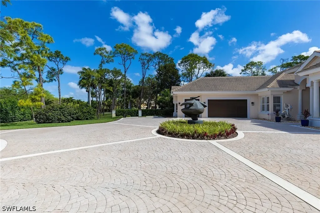 6656 Trail Boulevard Naples FL 34108