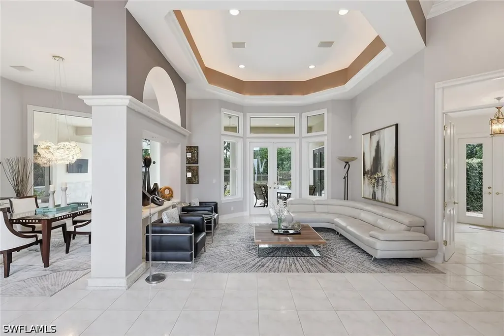 6656 Trail Boulevard Naples FL 34108
