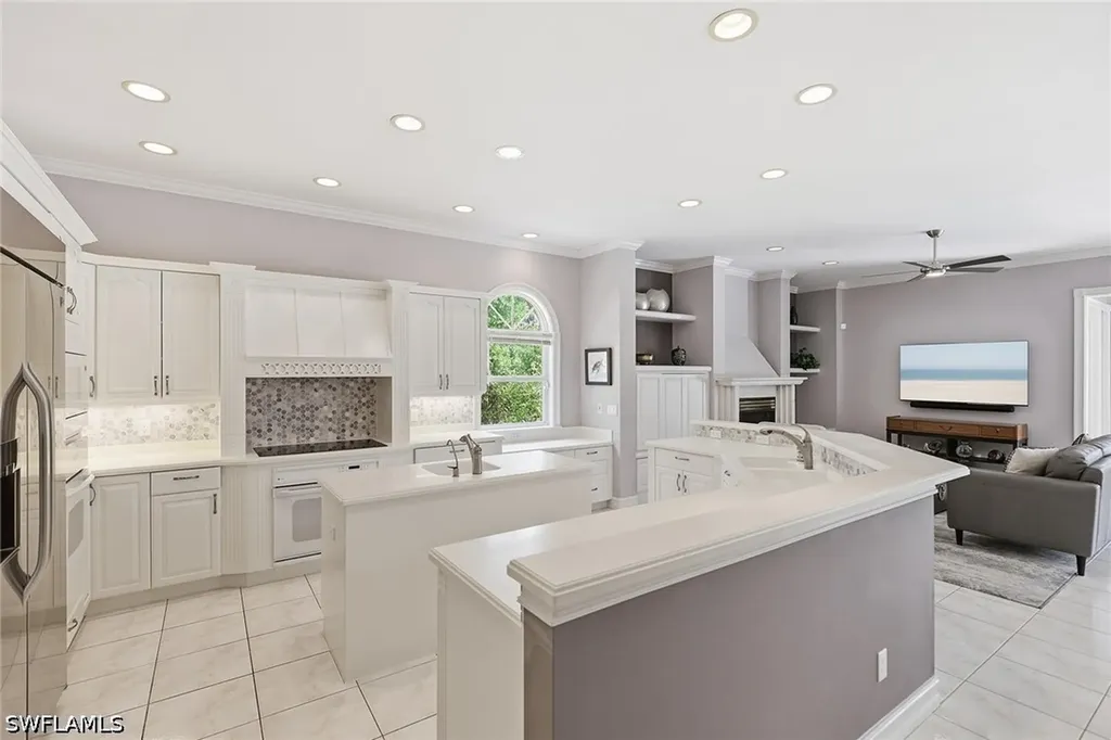 6656 Trail Boulevard Naples FL 34108