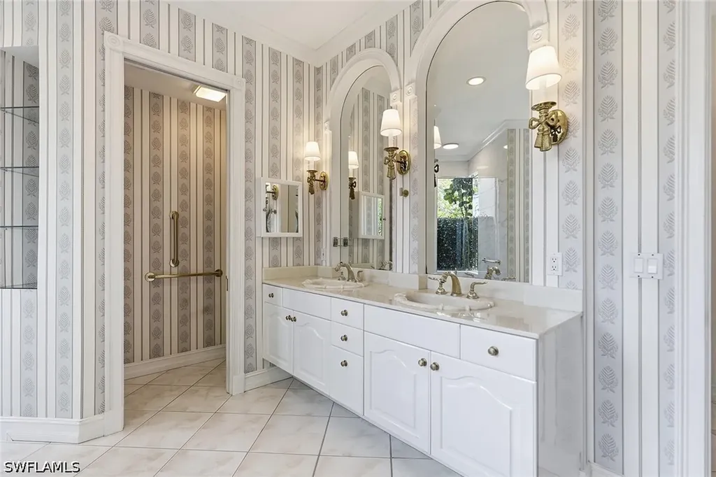 6656 Trail Boulevard Naples FL 34108