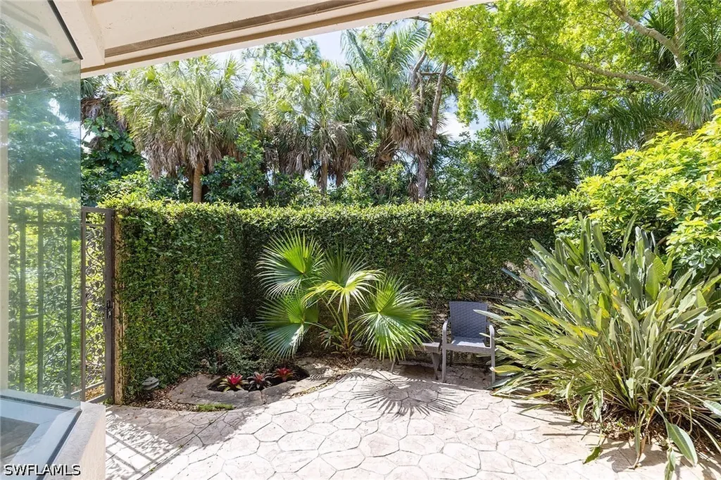 6656 Trail Boulevard Naples FL 34108