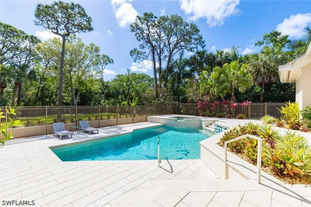 6656 Trail Boulevard Naples FL 34108