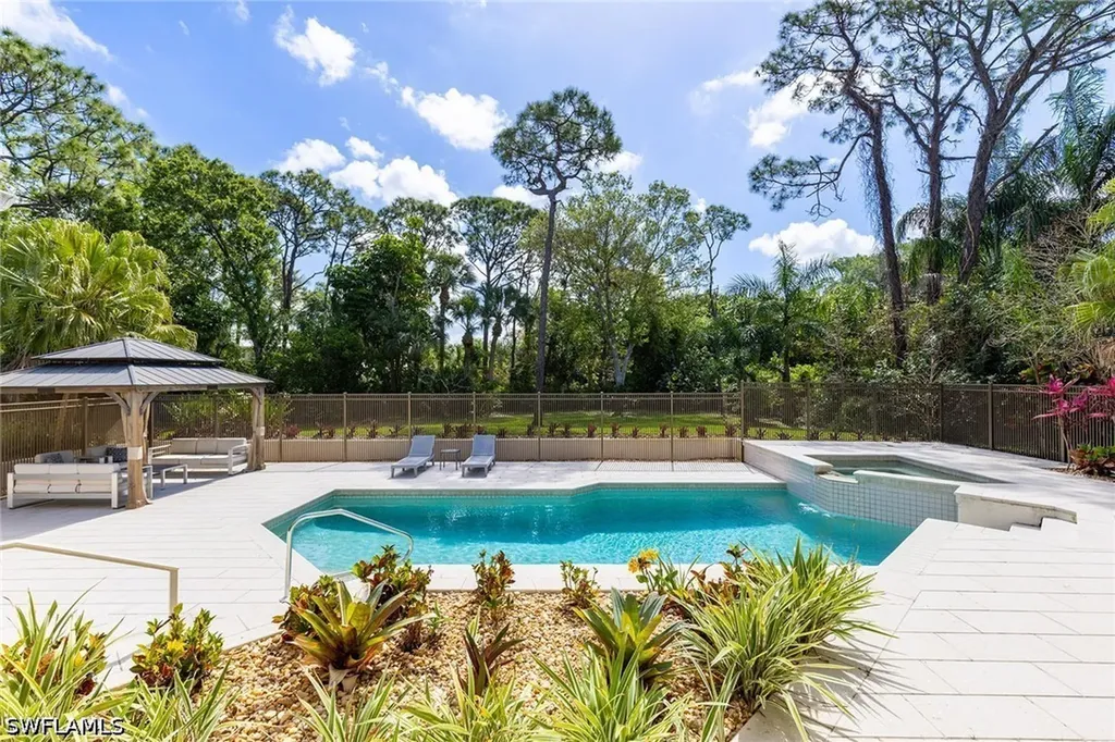 6656 Trail Boulevard Naples FL 34108