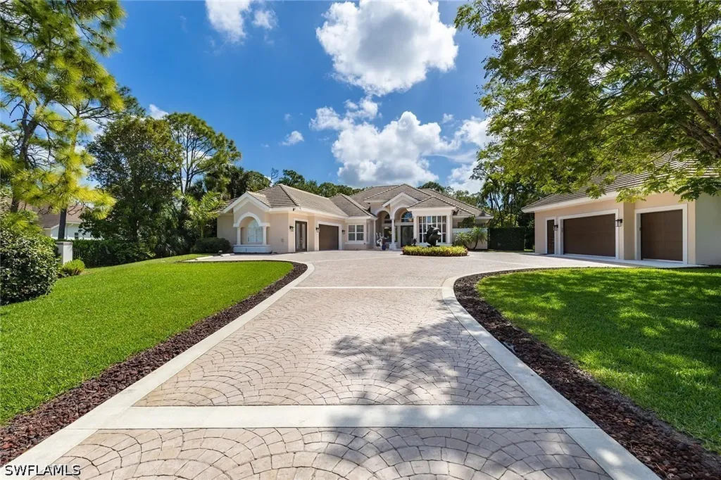 6656 Trail Boulevard Naples FL 34108