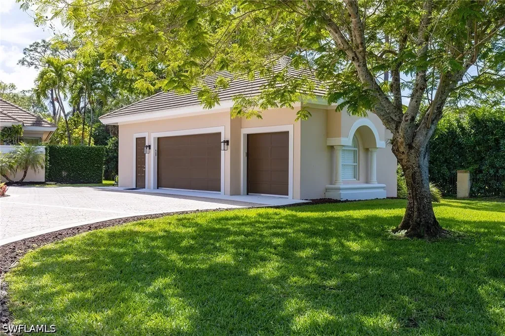 6656 Trail Boulevard Naples FL 34108