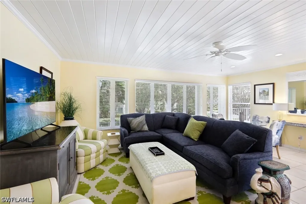 286 4th Street S Naples FL 34102