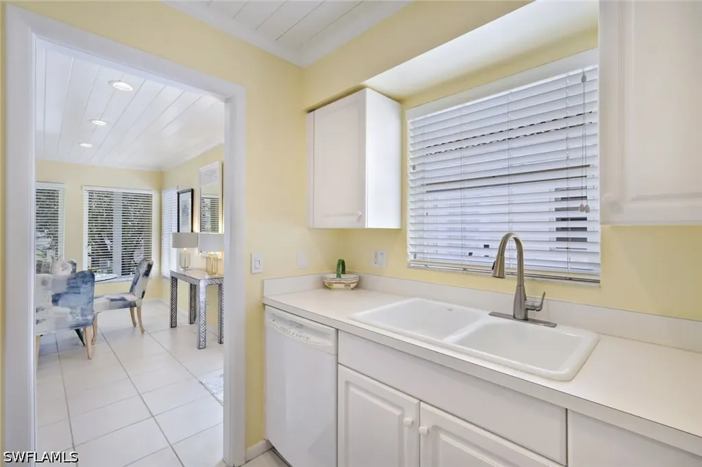 286 4th Street S Naples FL 34102