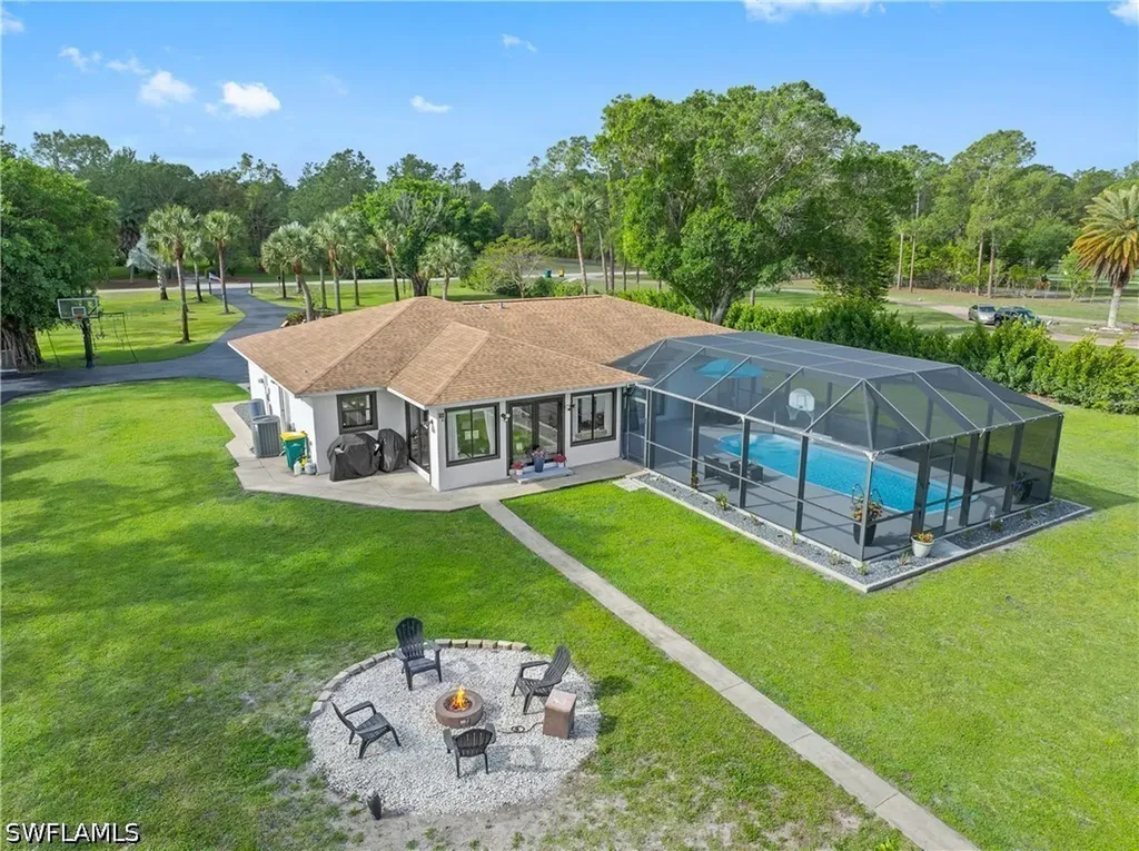 3277 5th Avenue NW Naples FL 34120
