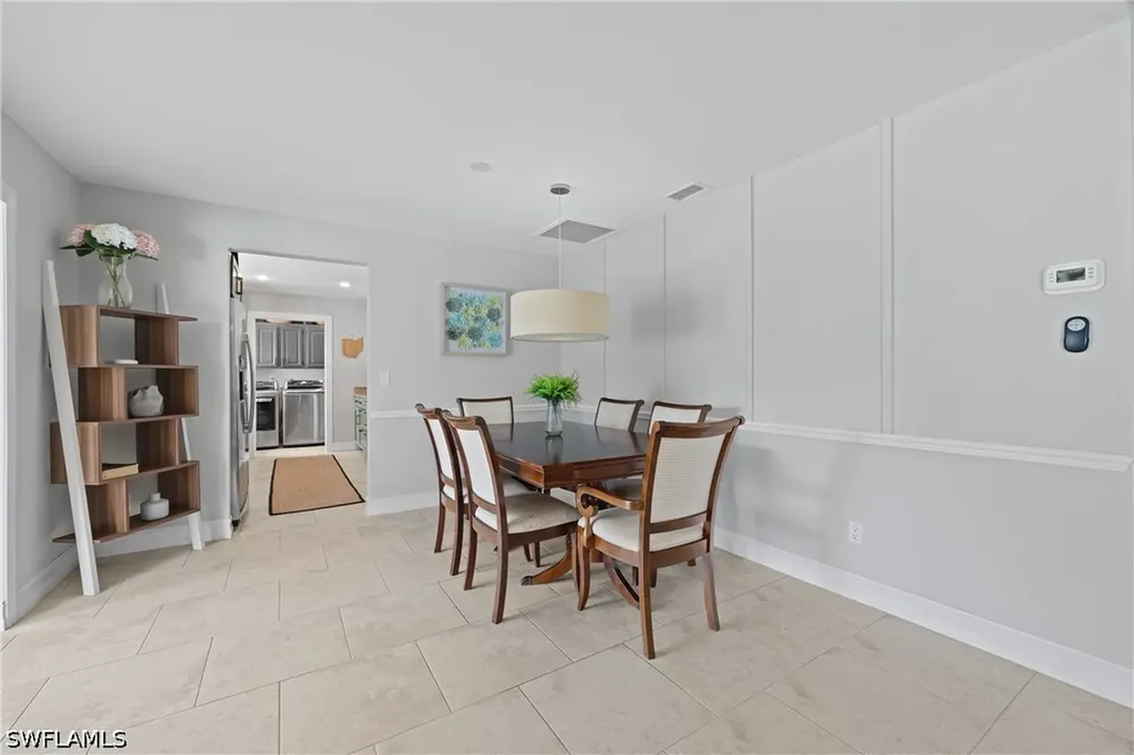 3277 5th Avenue NW Naples FL 34120