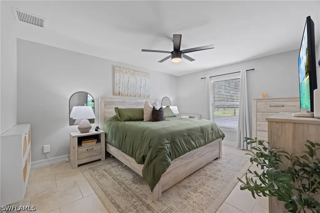 3277 5th Avenue NW Naples FL 34120