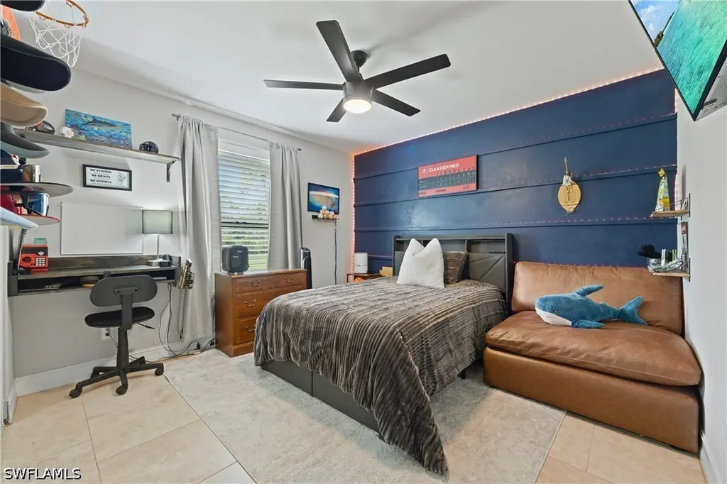 3277 5th Avenue NW Naples FL 34120