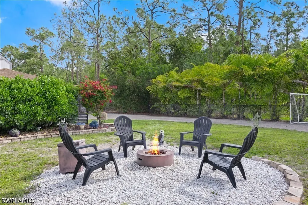 3277 5th Avenue NW Naples FL 34120