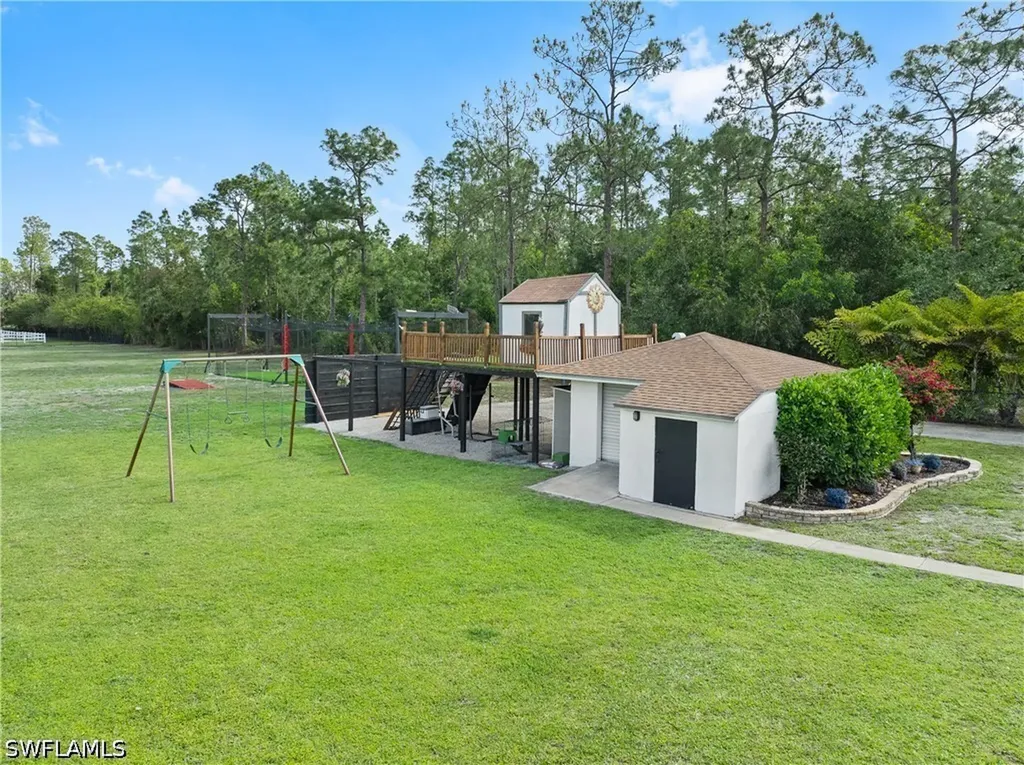3277 5th Avenue NW Naples FL 34120