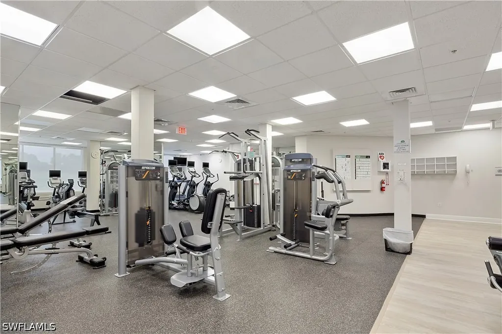 1390 Sweetwater Cove Naples FL 34110