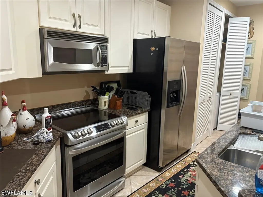 1390 Sweetwater Cove Naples FL 34110