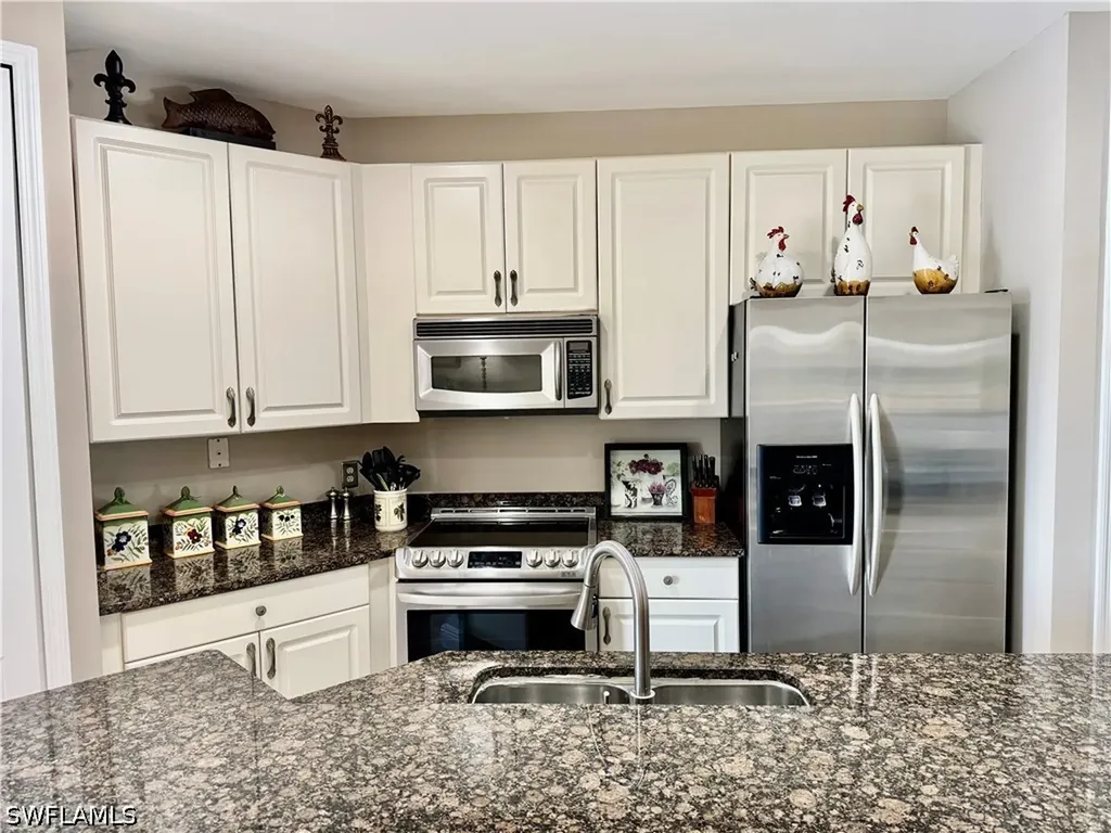 1390 Sweetwater Cove Naples FL 34110