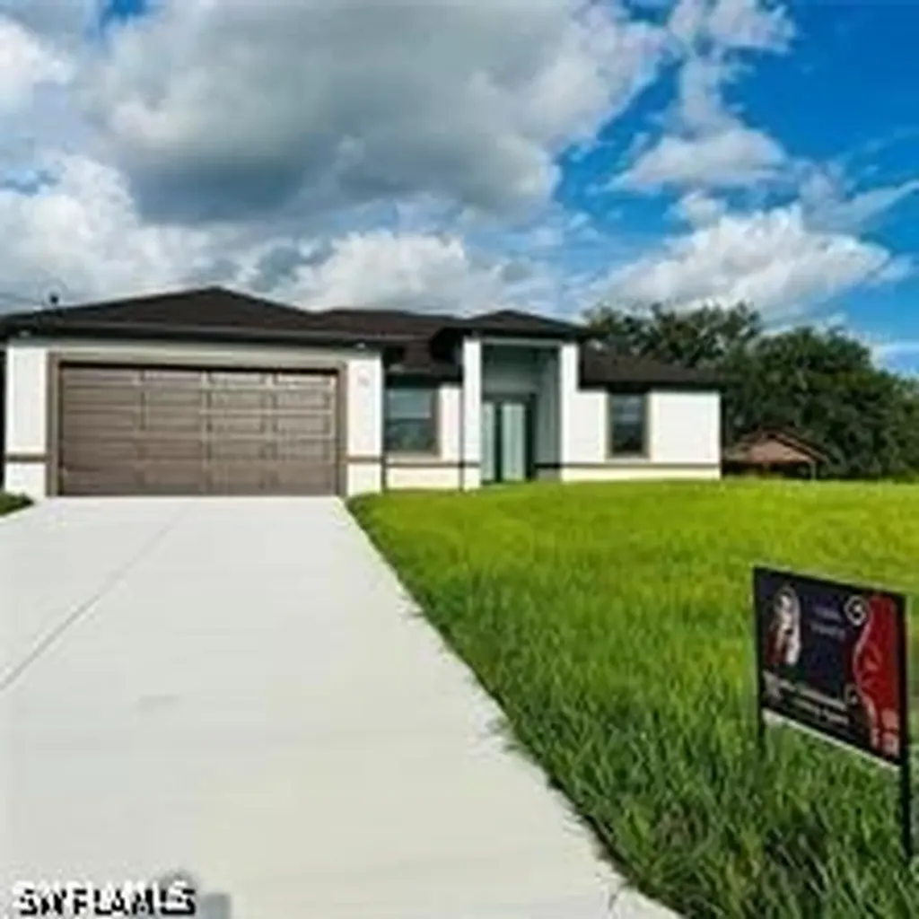 733 Knox Avenue S Lehigh Acres FL 33974