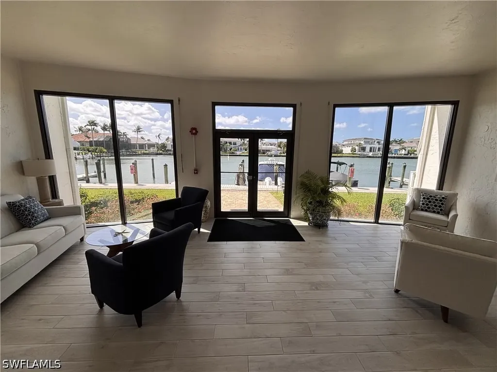 300 Park Shore Drive Naples FL 34103