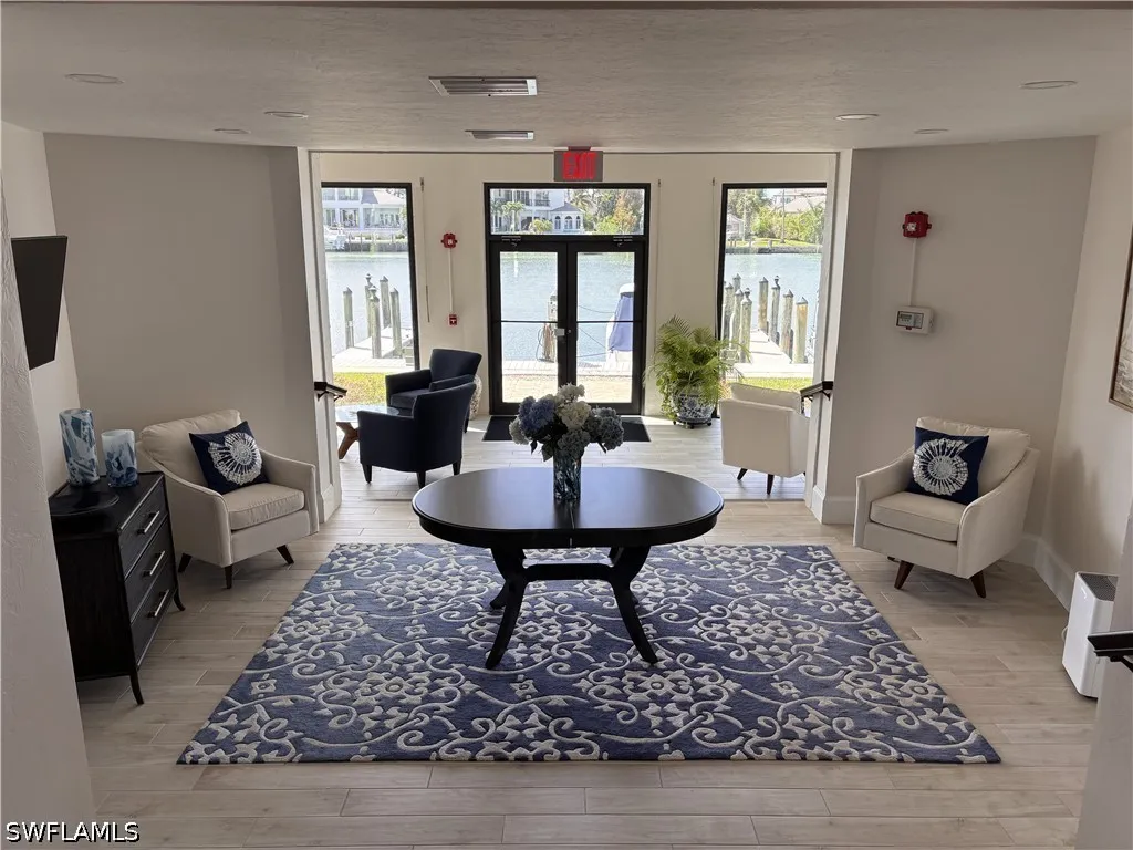 300 Park Shore Drive Naples FL 34103