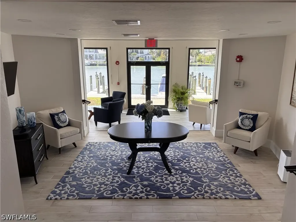 300 Park Shore Drive Naples FL 34103