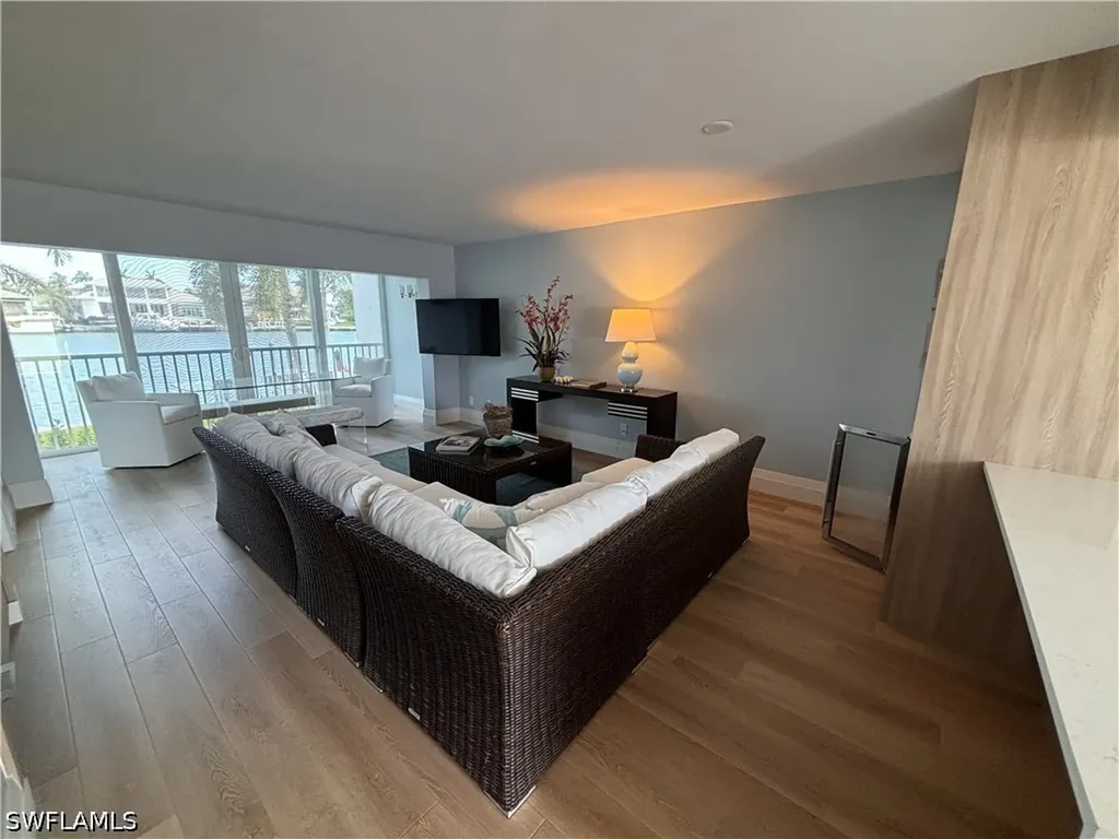 300 Park Shore Drive Naples FL 34103