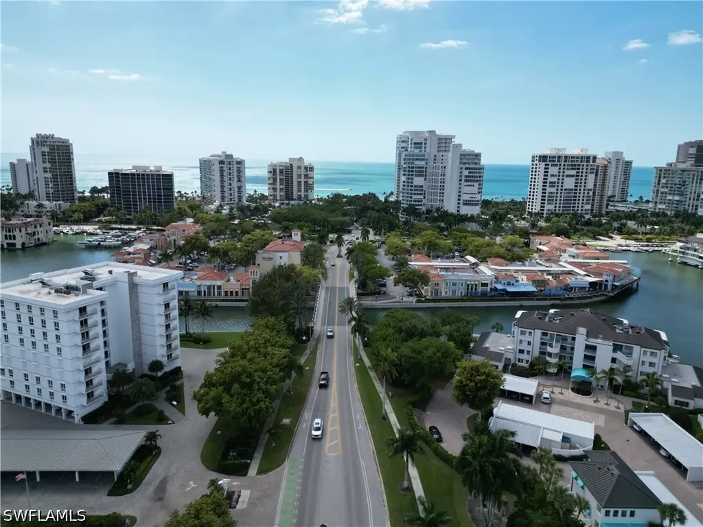 300 Park Shore Drive Naples FL 34103