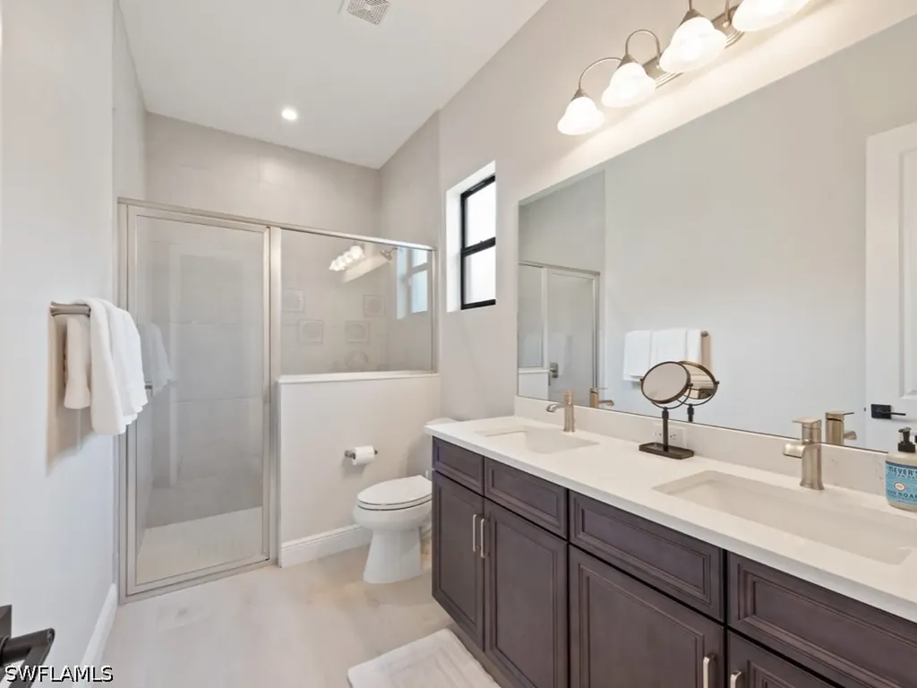 837 99th Avenue N Naples FL 34108