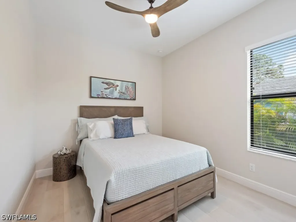 837 99th Avenue N Naples FL 34108