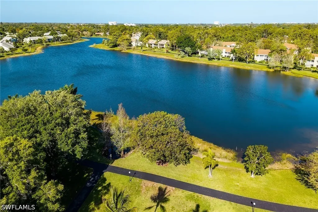 2980 Kings Lake Boulevard Naples FL 34112