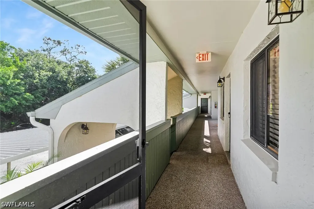 2980 Kings Lake Boulevard Naples FL 34112