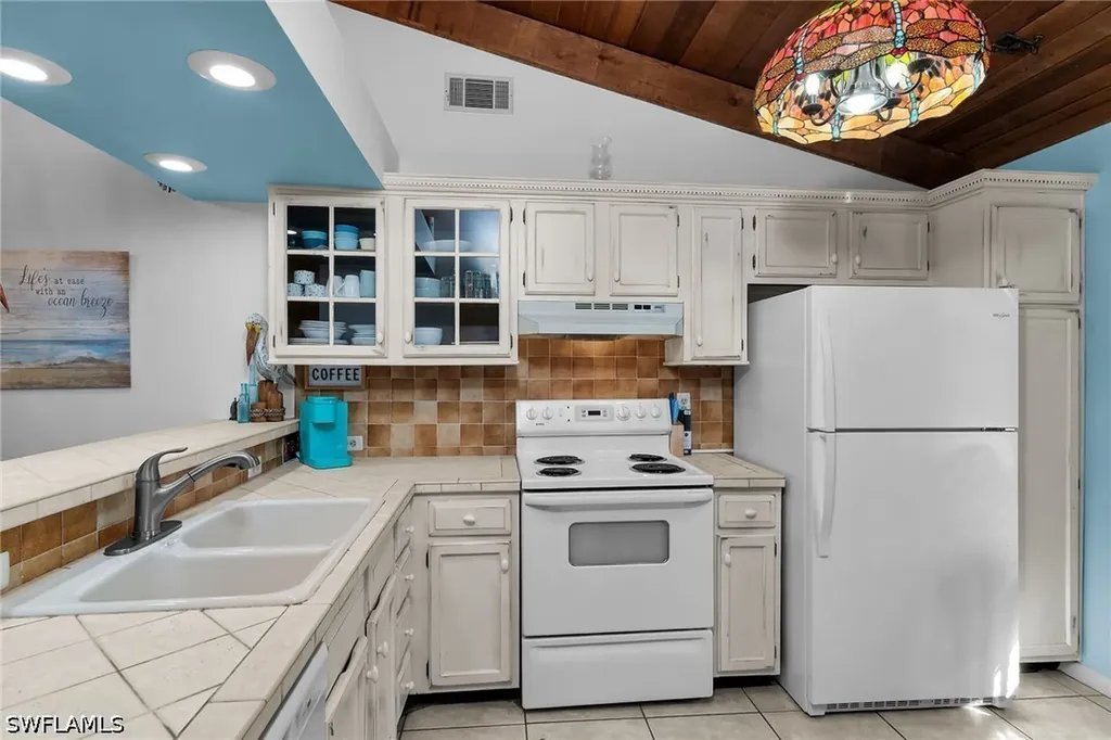 2980 Kings Lake Boulevard Naples FL 34112
