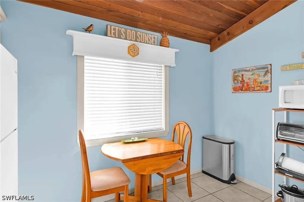 2980 Kings Lake Boulevard Naples FL 34112