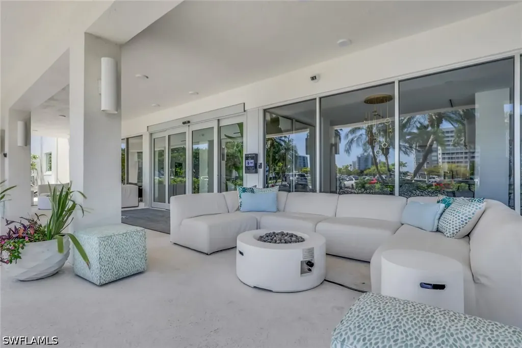 1 Bluebill Avenue Naples FL 34108