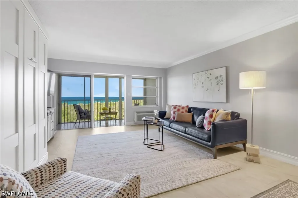 1 Bluebill Avenue Naples FL 34108