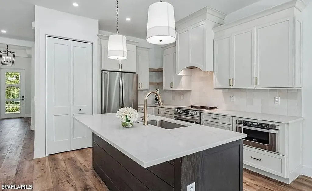 7968 Cordoba Place Naples FL 34113