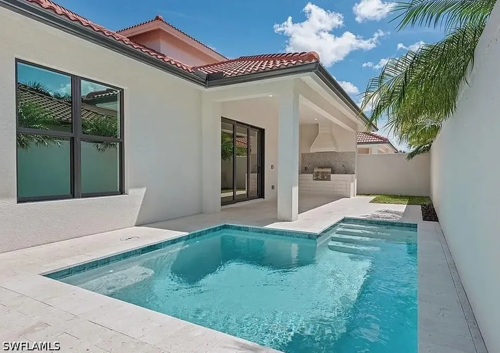 7968 Cordoba Place Naples FL 34113