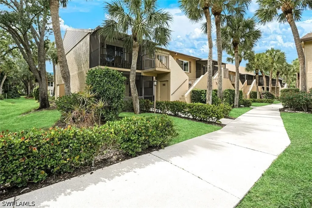 4240 Jack Frost Court Naples FL 34112