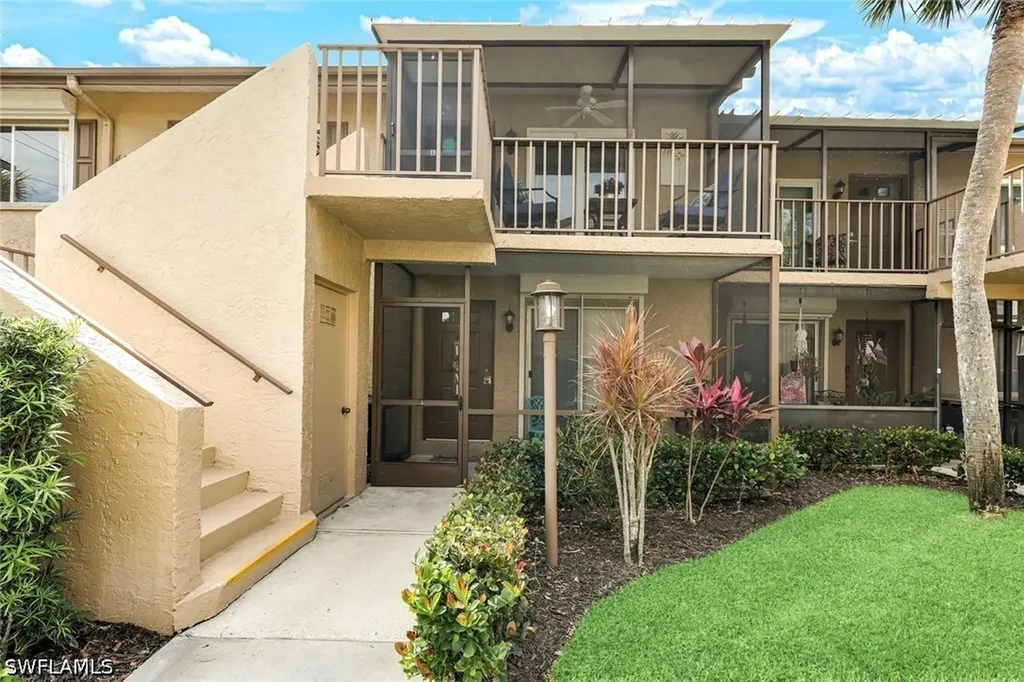 4240 Jack Frost Court Naples FL 34112