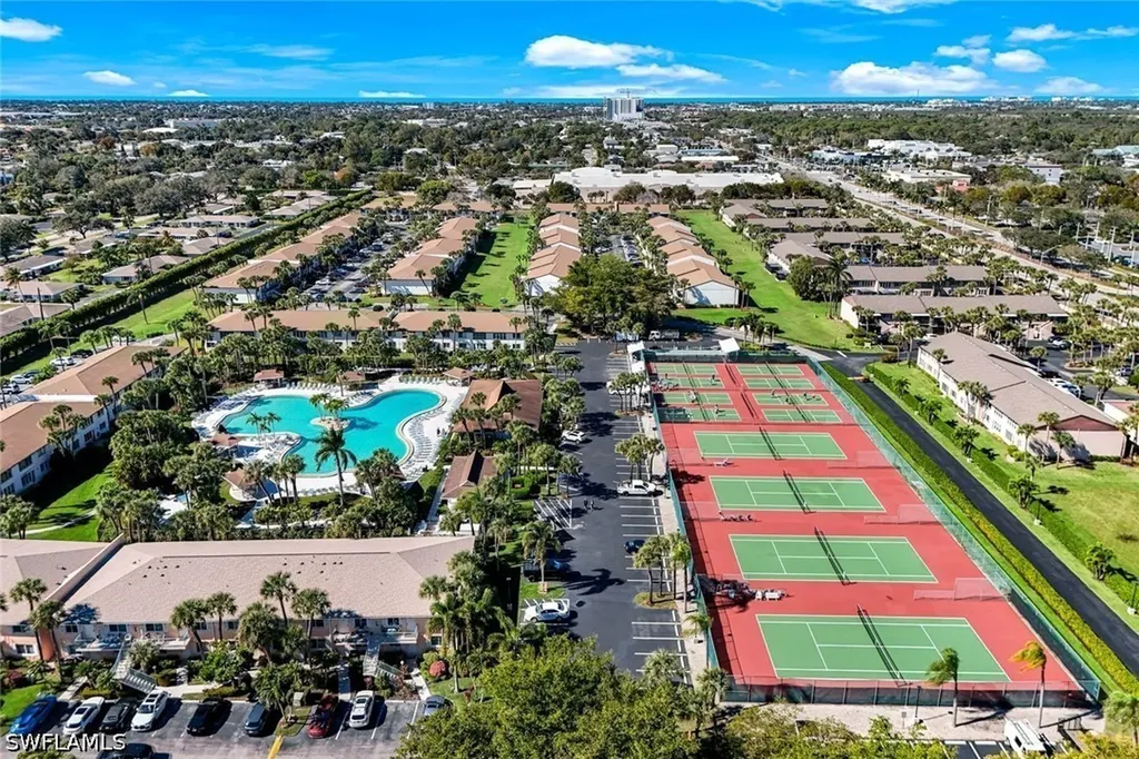 4240 Jack Frost Court Naples FL 34112