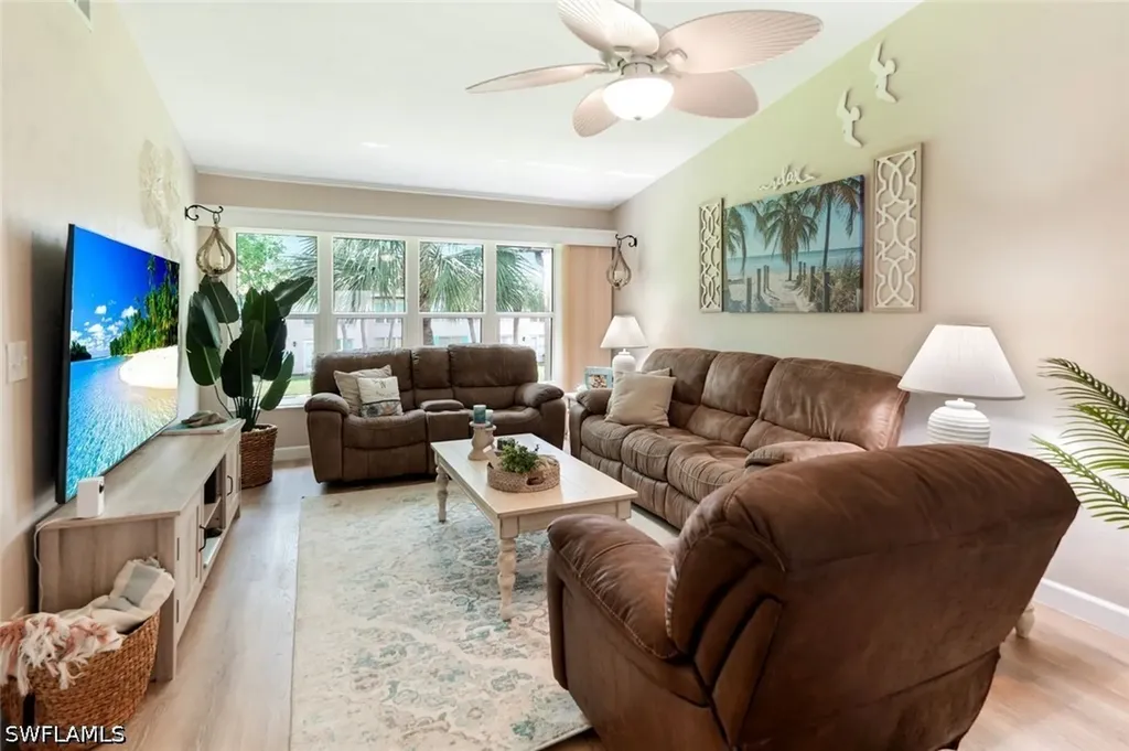 4240 Jack Frost Court Naples FL 34112