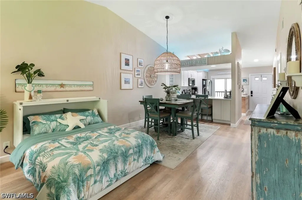 4240 Jack Frost Court Naples FL 34112