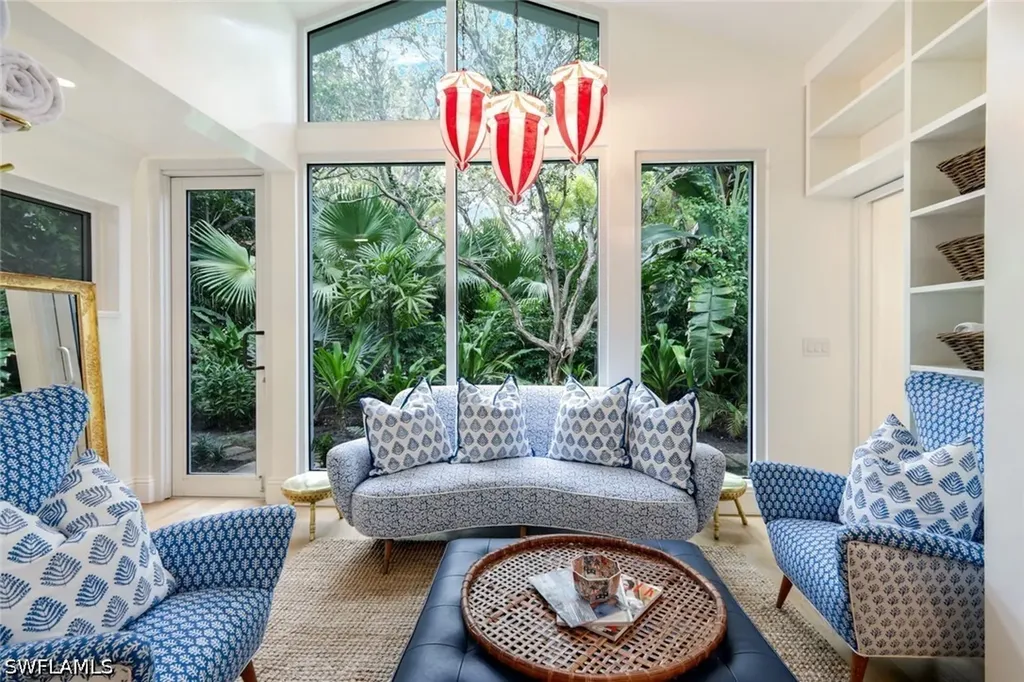 295 6th Street N Naples FL 34102